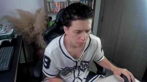 Snapshot of wolker_allan chatting on 10-23-25, 11:53 wolker_allan online show from 10-23-25, 11:53