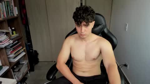 Snapshot of wolker_allan chatting on 02-19-26, 02:13 wolker_allan online show from 02-19-26, 02:13