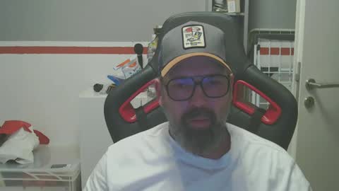 Snapshot of womenizzeer chatting on 12-06-24, 07:54 Adam online show from 12-06-24, 07:54