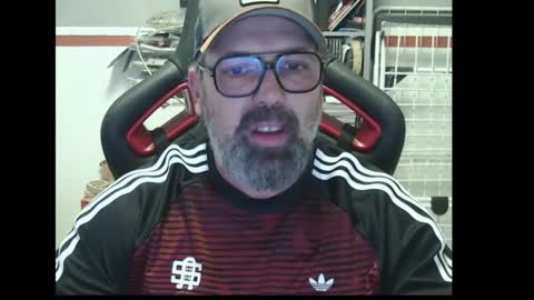 Snapshot of womenizzeer chatting on 09-23-25, 03:59 Adam online show from 09-23-25, 03:59