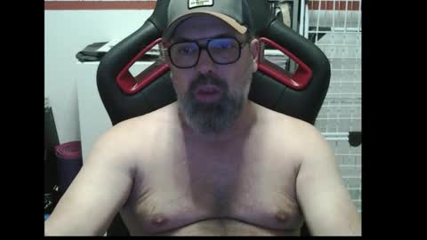 Snapshot of womenizzeer chatting on 11-01-25, 12:34 Adam online show from 11-01-25, 12:34