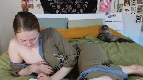 wonderconnie online show from 11-02-25, 01:24