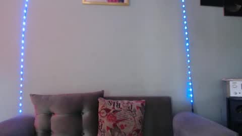 Snapshot of wonderfullight chatting on 01-14-26, 07:52 SHENIEL RODRIGUEZ online show from 01-14-26, 07:52