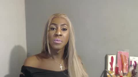 Snapshot of wonderfullight chatting on 02-02-26, 07:29 SHENIEL RODRIGUEZ online show from 02-02-26, 07:29