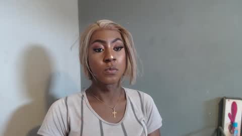 Snapshot of wonderfullight chatting on 03-01-26, 05:15 SHENIEL RODRIGUEZ online show from 03-01-26, 05:15