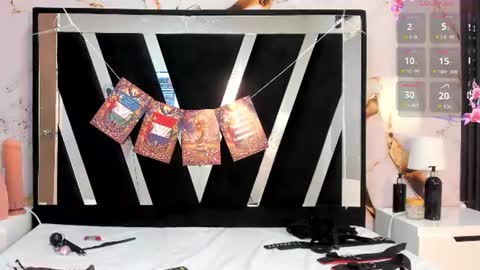 wonderkloe_ online show from 07-09-26, 08:24