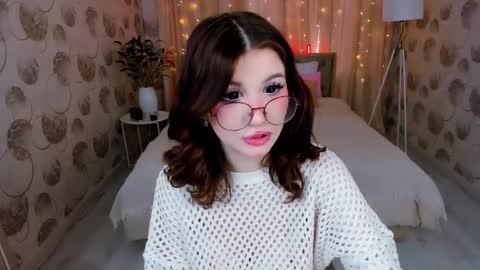 Bella online show from 03-10-25, 12:37