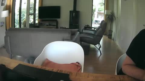 woodwurm and Snoeske online show from 05-16-26, 06:32