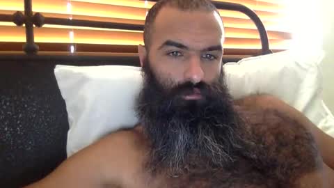 woof_wolf37 online show from 10-17-25, 05:15