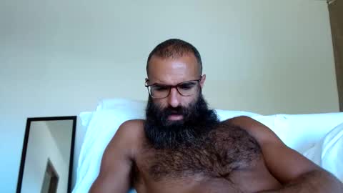 woof_wolf37 online show from 06-09-26, 05:13