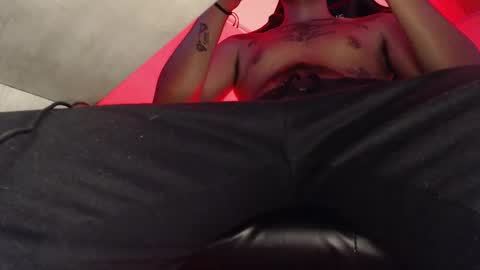 Woondeer online show from 11-10-25, 07:02