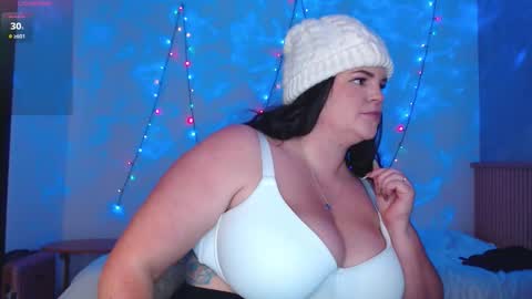 Snapshot of wow_its_kaitlyn chatting on 10-10-25, 11:53 Kaitlyn xx online show from 10-10-25, 11:53