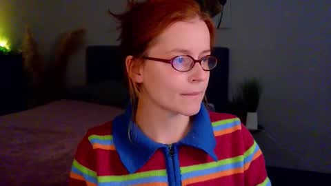 Snapshot of wow_luvng chatting on 09-19-25, 01:56 Rebecy online show from 09-19-25, 01:56