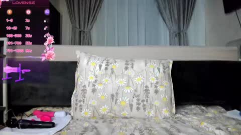 Snapshot of wowsquirt chatting on 01-17-25, 03:23 online show from 01-17-25, 03:23