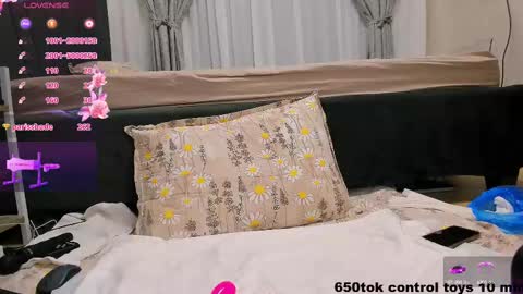 Snapshot of wowsquirt chatting on 03-07-25, 06:46 online show from 03-07-25, 06:46