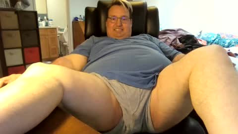 Snapshot of wrensworldx chatting on 06-18-26, 11:31 Wren VX online show from 06-18-26, 11:31