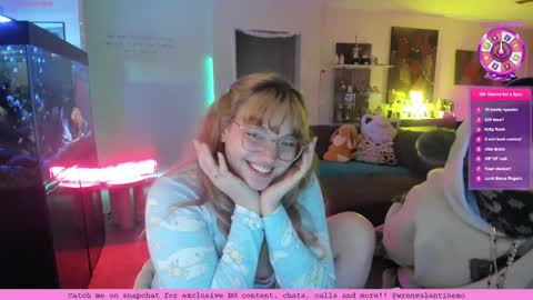 Snapshot of wrenvalentine chatting on 02-12-26, 09:59 Wren Valentine online show from 02-12-26, 09:59