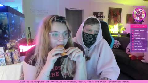 Snapshot of wrenvalentine chatting on 02-14-26, 09:06 Wren Valentine online show from 02-14-26, 09:06