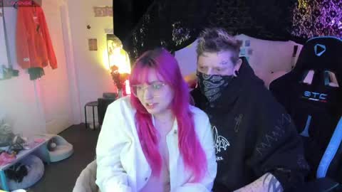 Snapshot of wrenvalentine chatting on 05-18-26, 12:11 Wren Valentine online show from 05-18-26, 12:11