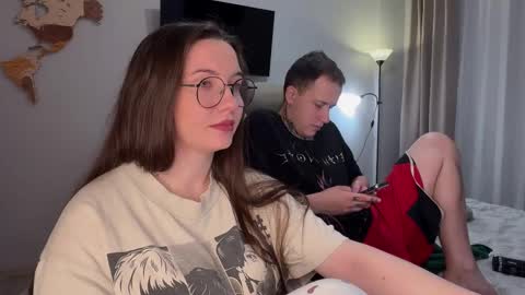 Snapshot of wwow_meow chatting on 11-16-25, 12:44 Eric and Christine 3 online show from 11-16-25, 12:44