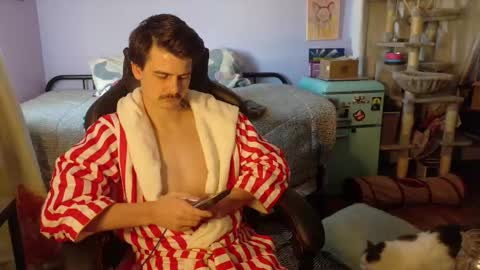 Wyatt online show from 11-13-25, 06:51