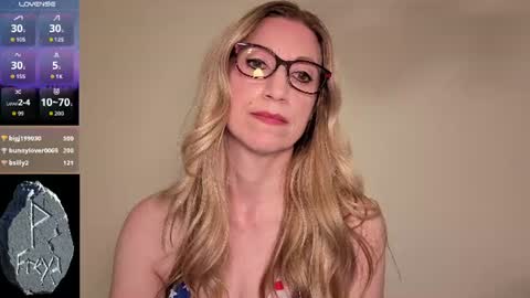 Snapshot of wynfreya chatting on 07-04-26, 11:22 Wyn online show from 07-04-26, 11:22