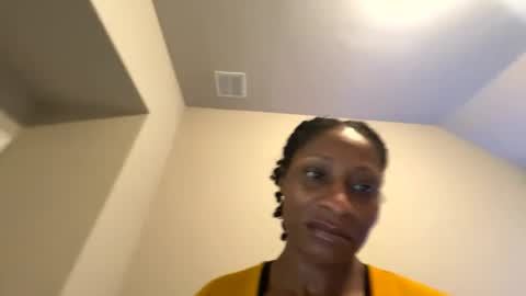 Snapshot of wynterheat chatting on 09-15-25, 04:12 Wynter Heat online show from 09-15-25, 04:12