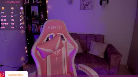 Snapshot of x_allison02x chatting on 12-19-25, 09:00 Allison online show from 12-19-25, 09:00