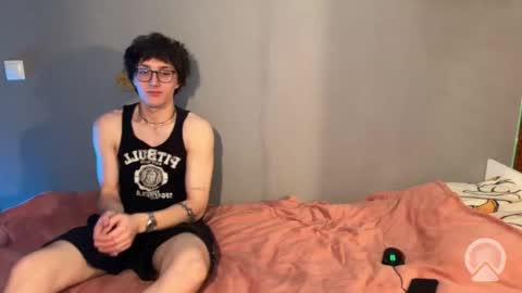 Snapshot of x_files_t chatting on 01-10-26, 04:09 Philipp and Este online show from 01-10-26, 04:09