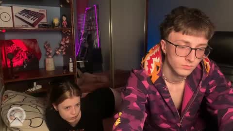 Snapshot of x_files_t chatting on 03-04-26, 06:25 Philipp and Este online show from 03-04-26, 06:25