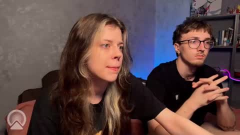 Philipp and Este online show from 07-09-26, 01:20