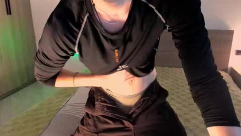 Snapshot of x_nile chatting on 12-14-25, 07:36 Nile online show from 12-14-25, 07:36