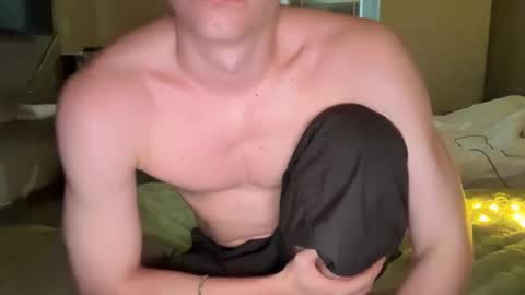 Snapshot of x_nile chatting on 02-14-26, 03:31 Nile online show from 02-14-26, 03:31