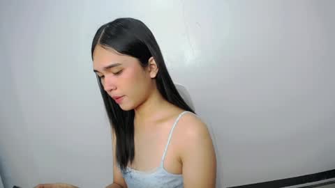 Snapshot of xairah_doux chatting on 05-16-26, 12:18 xairah_doux online show from 05-16-26, 12:18