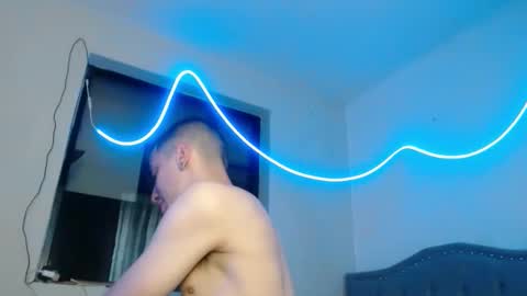 Snapshot of xalejo_max chatting on 09-17-25, 03:35 xalejo_max online show from 09-17-25, 03:35