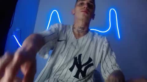 Snapshot of xalejo_max chatting on 12-02-25, 11:11 xalejo_max online show from 12-02-25, 11:11