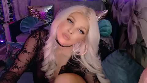 Snapshot of xalexax chatting on 03-01-25, 06:11 sooo hey im Sperm Mystik from Fuckistan i want you full my all holes bcs i have penis fever online show from 03-01-25, 06:11