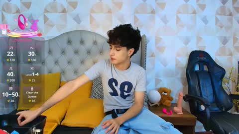 Snapshot of xam_collen chatting on 10-21-25, 02:40 xam_collen online show from 10-21-25, 02:40