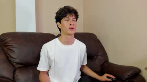 Snapshot of xam_collen chatting on 11-27-25, 03:25 xam_collen online show from 11-27-25, 03:25