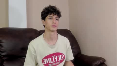 Snapshot of xam_collen chatting on 12-02-25, 03:40 xam_collen online show from 12-02-25, 03:40