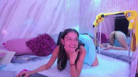 Snapshot of xamabtlee0107 chatting on 11-19-25, 04:01 xamabtlee0107 online show from 11-19-25, 04:01