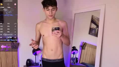 Snapshot of xander_card chatting on 09-10-25, 10:43 Xander Cardona online show from 09-10-25, 10:43