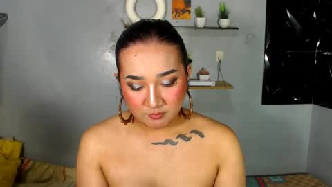 Nira   NOT INTO CHEAP GUYS  online show from 07-13-26, 12:41