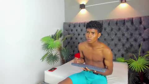 Snapshot of xavi_lee chatting on 10-13-25, 05:18 XAVI online show from 10-13-25, 05:18