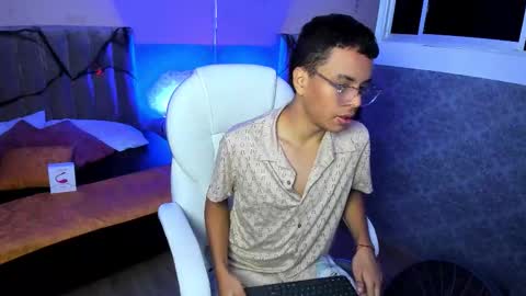 xavier fox   online show from 10-28-25, 05:11