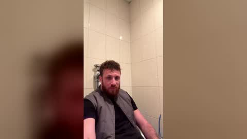 Snapshot of xavou779 chatting on 12-17-25, 11:38 xavou779 online show from 12-17-25, 11:38