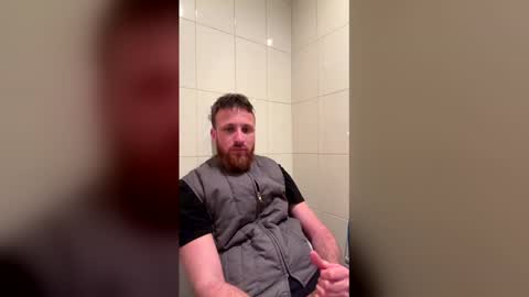 Snapshot of xavou779 chatting on 03-11-26, 11:49 xavou779 online show from 03-11-26, 11:49