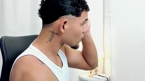 Snapshot of xboy_fantasyx chatting on 10-03-25, 03:20 David online show from 10-03-25, 03:20