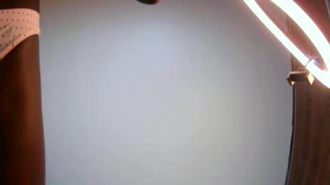 Snapshot of xeenah chatting on 11-17-25, 12:55 xeenah online show from 11-17-25, 12:55