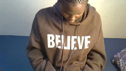 Snapshot of xeenah chatting on 03-08-26, 02:04 xeenah online show from 03-08-26, 02:04